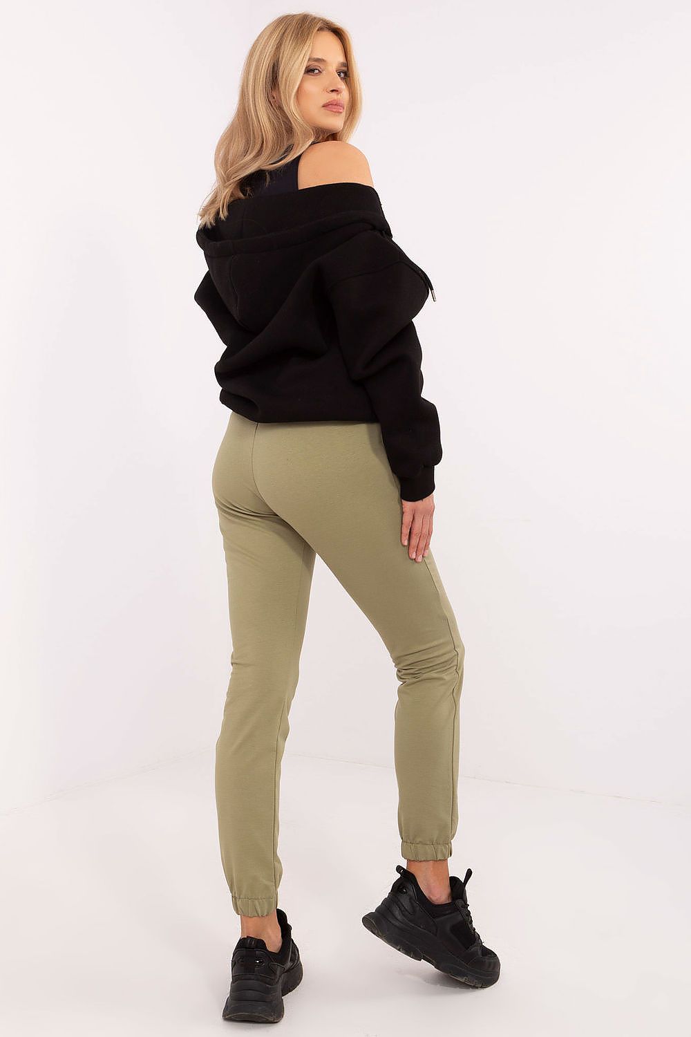 Sportanzug Hosen model 206053 Relevance