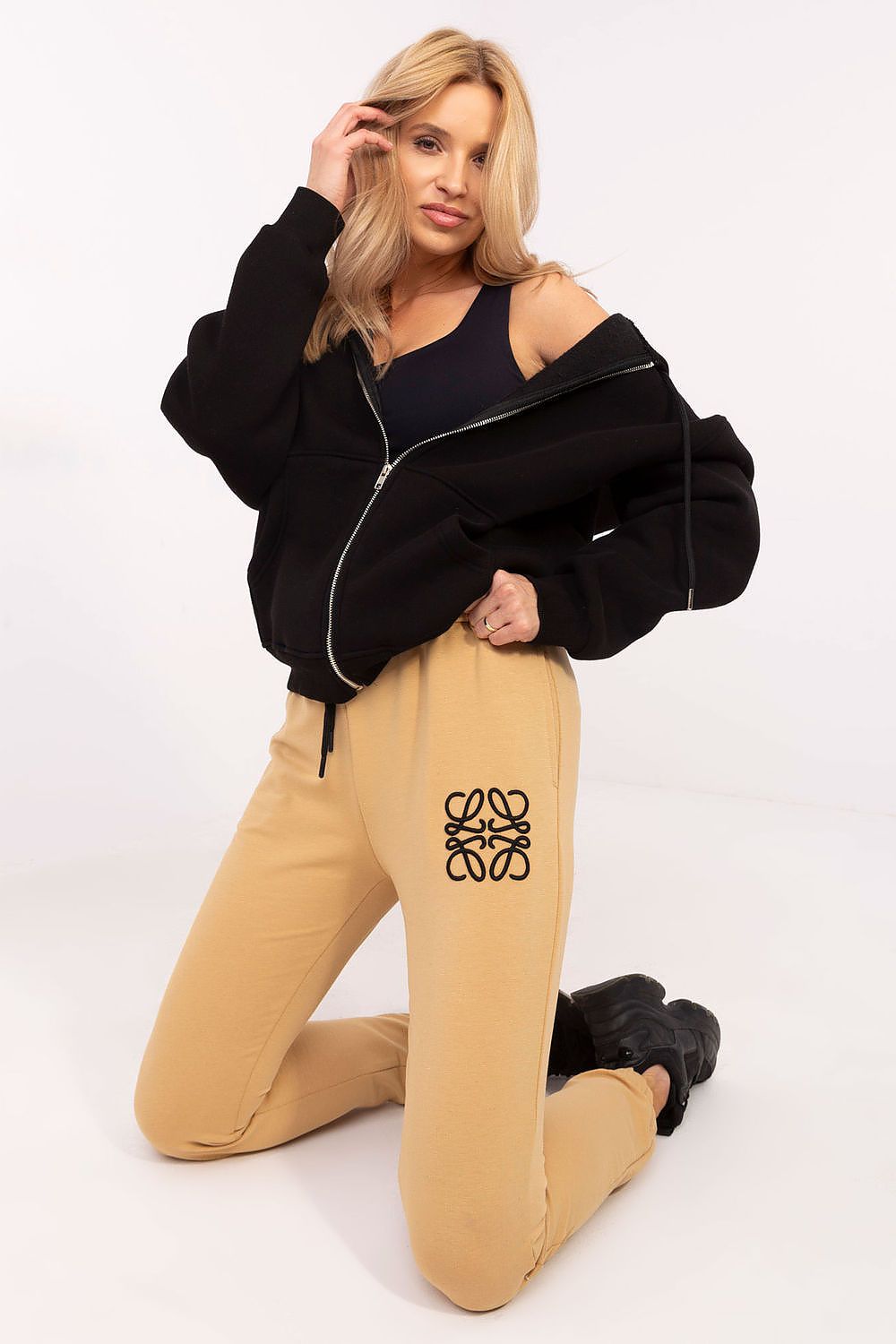 Sportanzug Hosen model 206054 Relevance