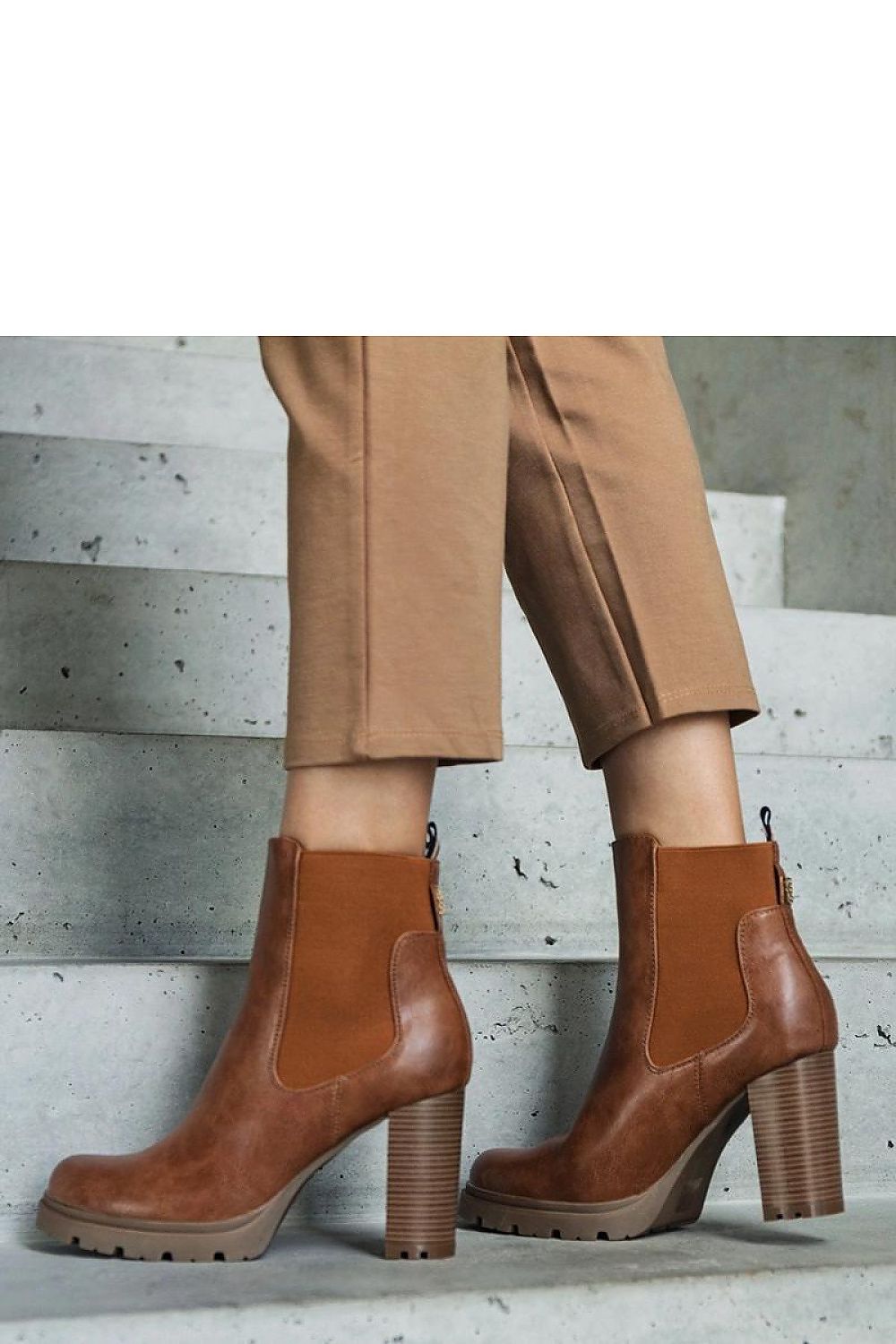 Stiefeletten mit Absatz model 206440 Solea