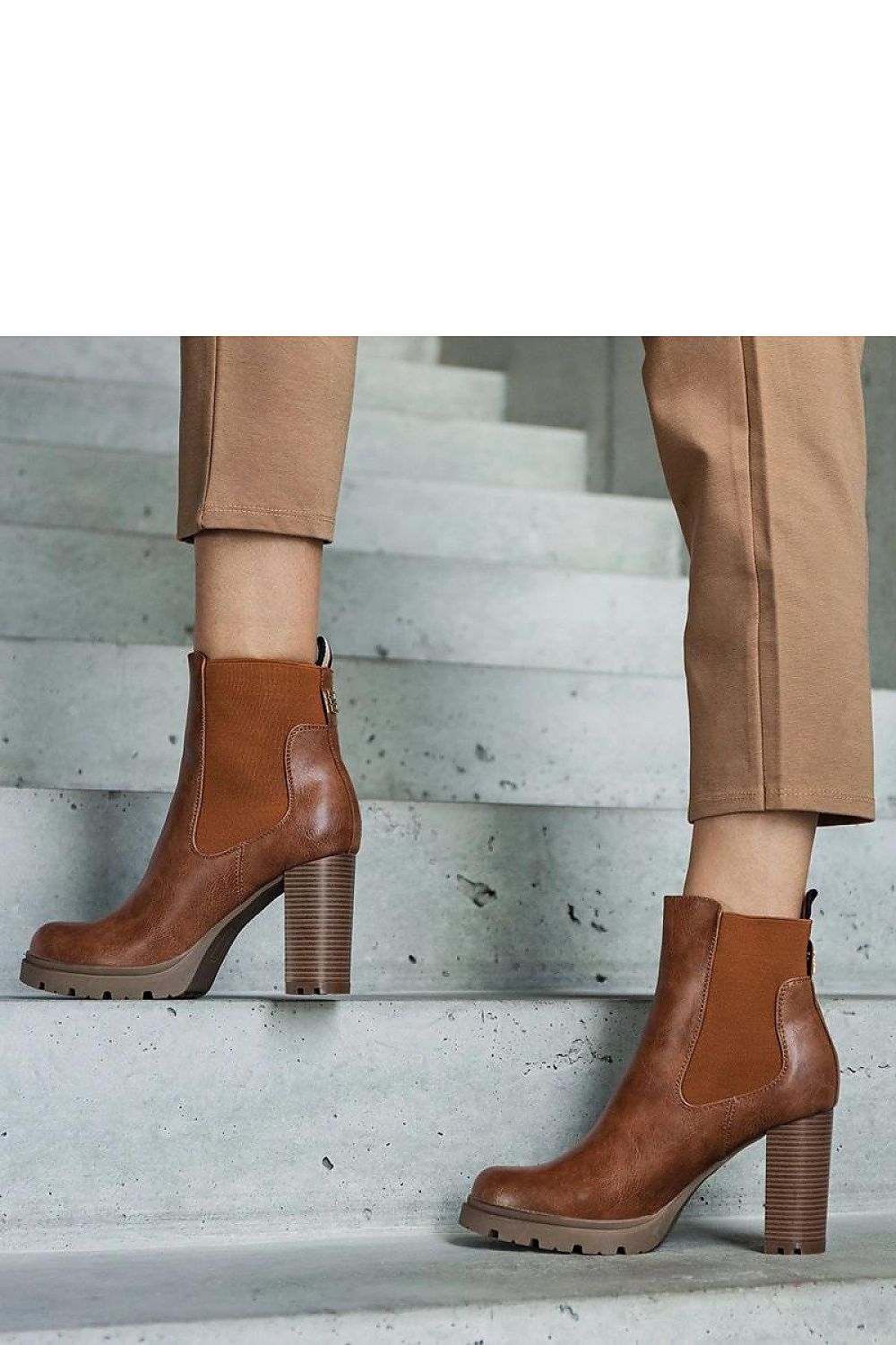 Stiefeletten mit Absatz model 206440 Solea