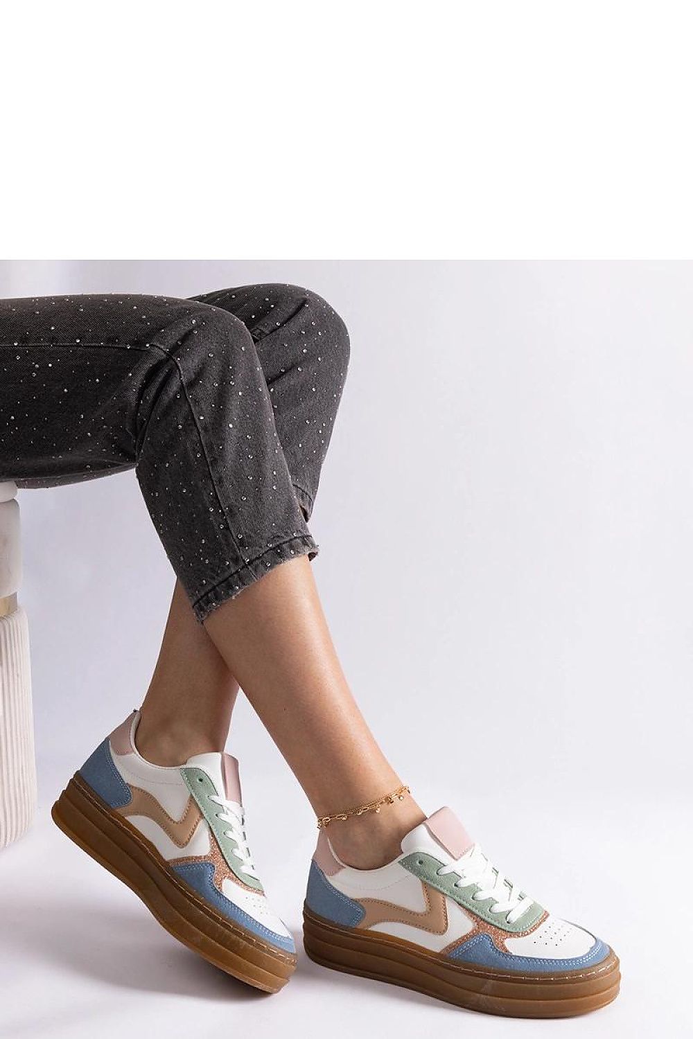 Sneakers model 207182 Solea