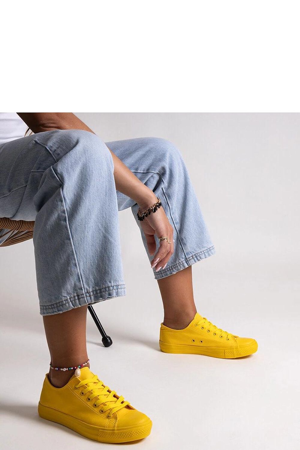 Sneakers model 207242 Solea