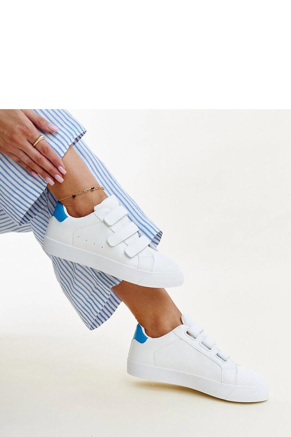 Sneakers model 207281 Solea