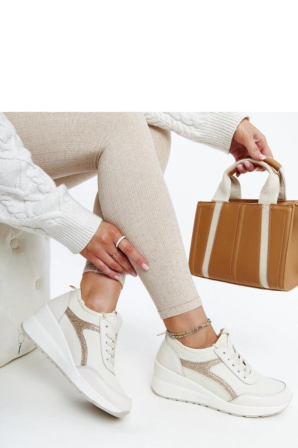 Sneakers model 207500 Solea