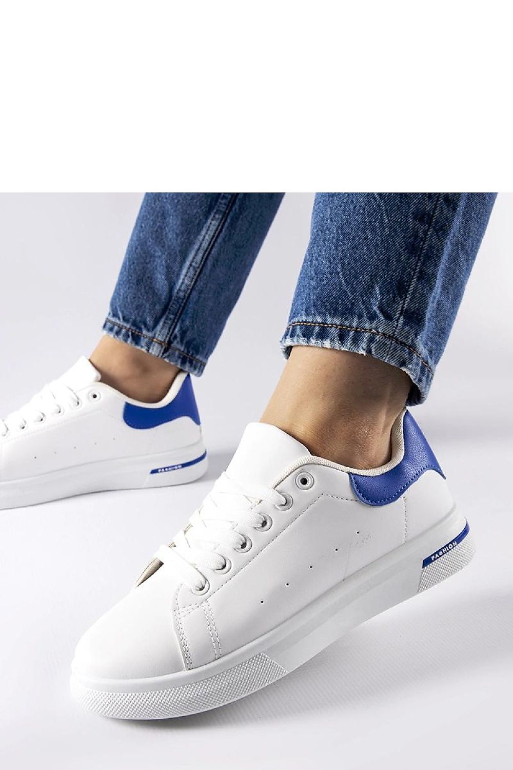 Sneakers model 207570 Solea