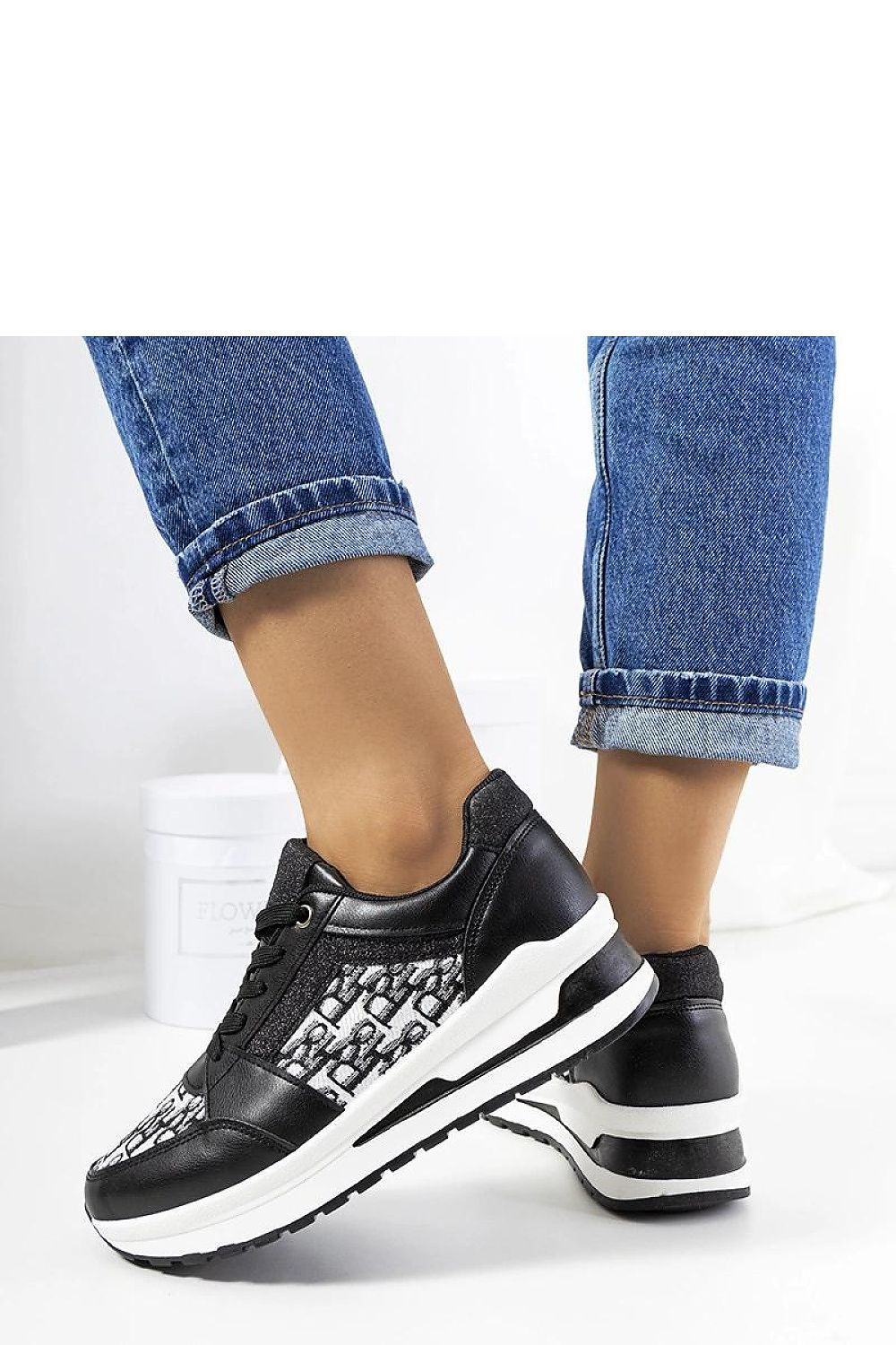 Sneakers model 208045 Solea