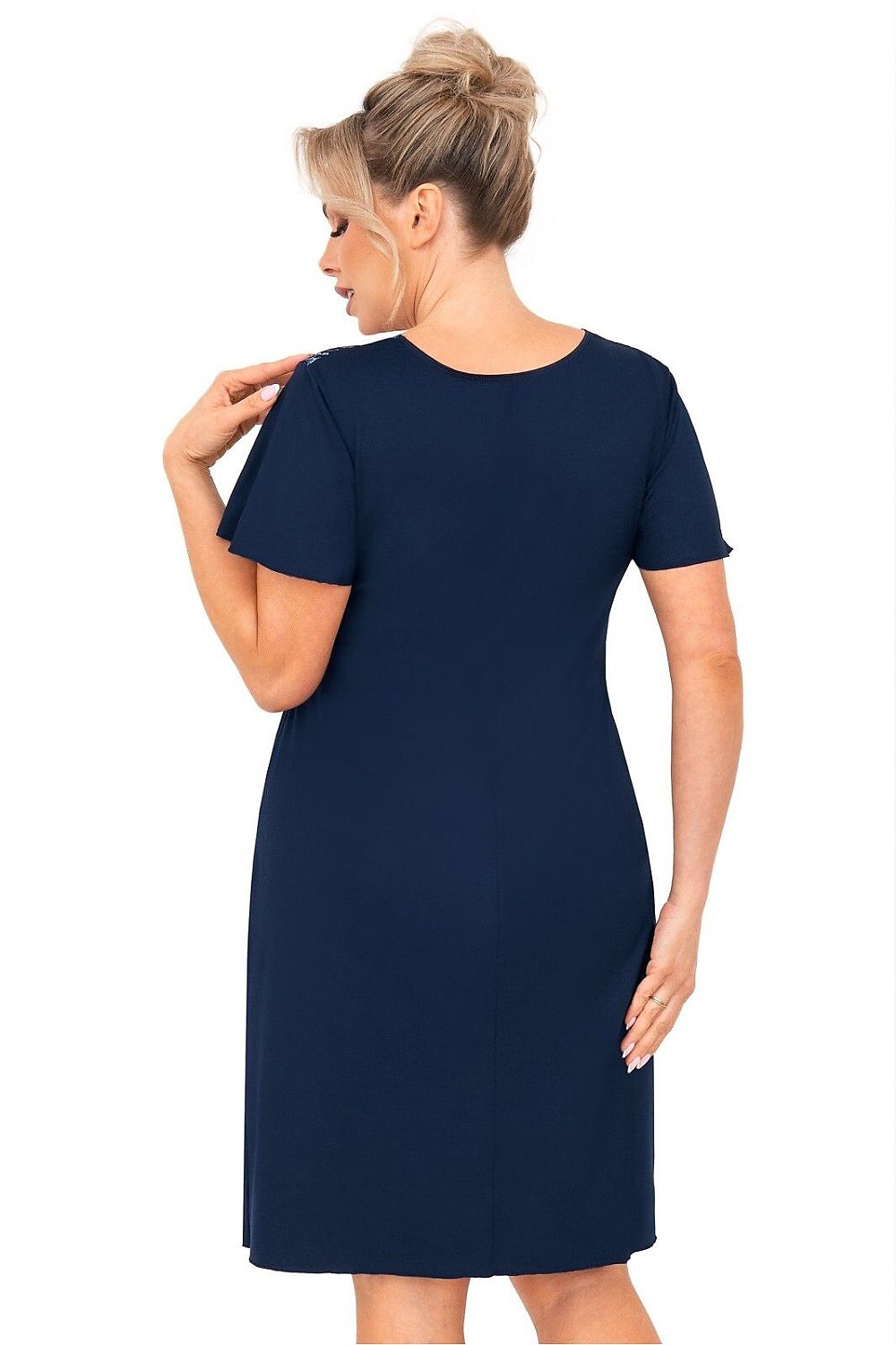 Nachthemden in großen Größen model 215550 Donna