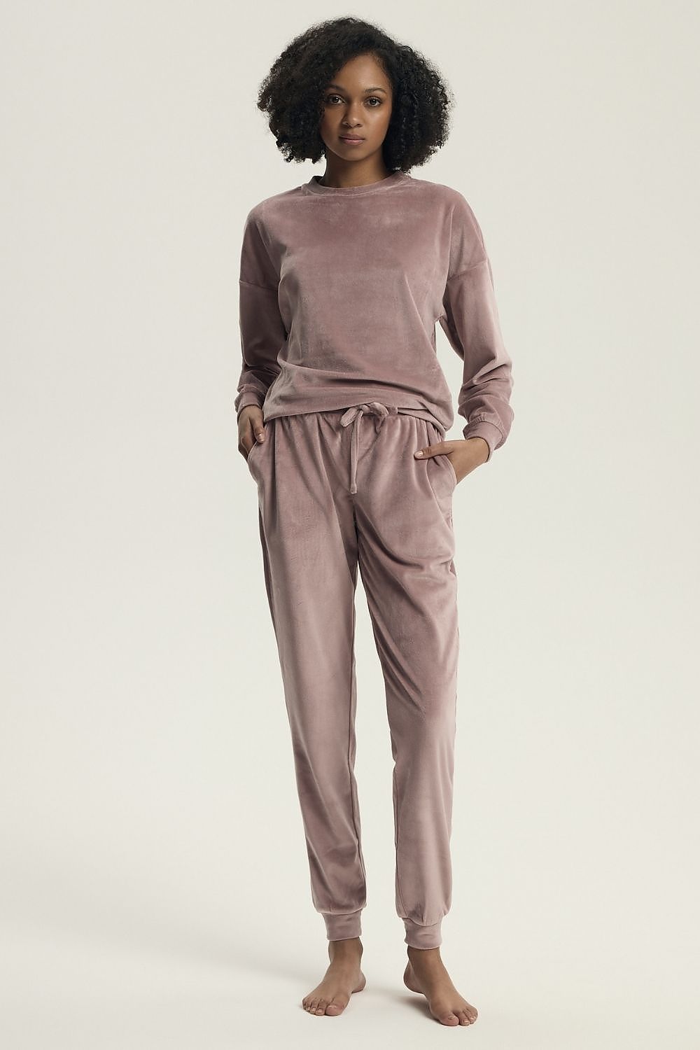 Set model 219803 Henderson