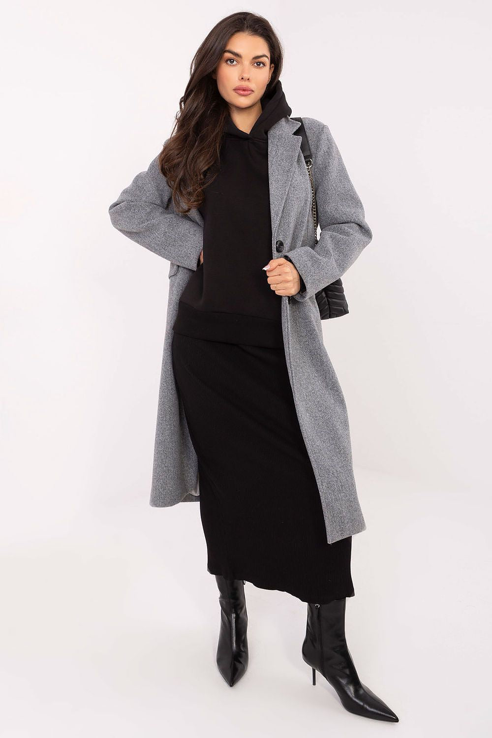 Sweater model 220401 Relevance