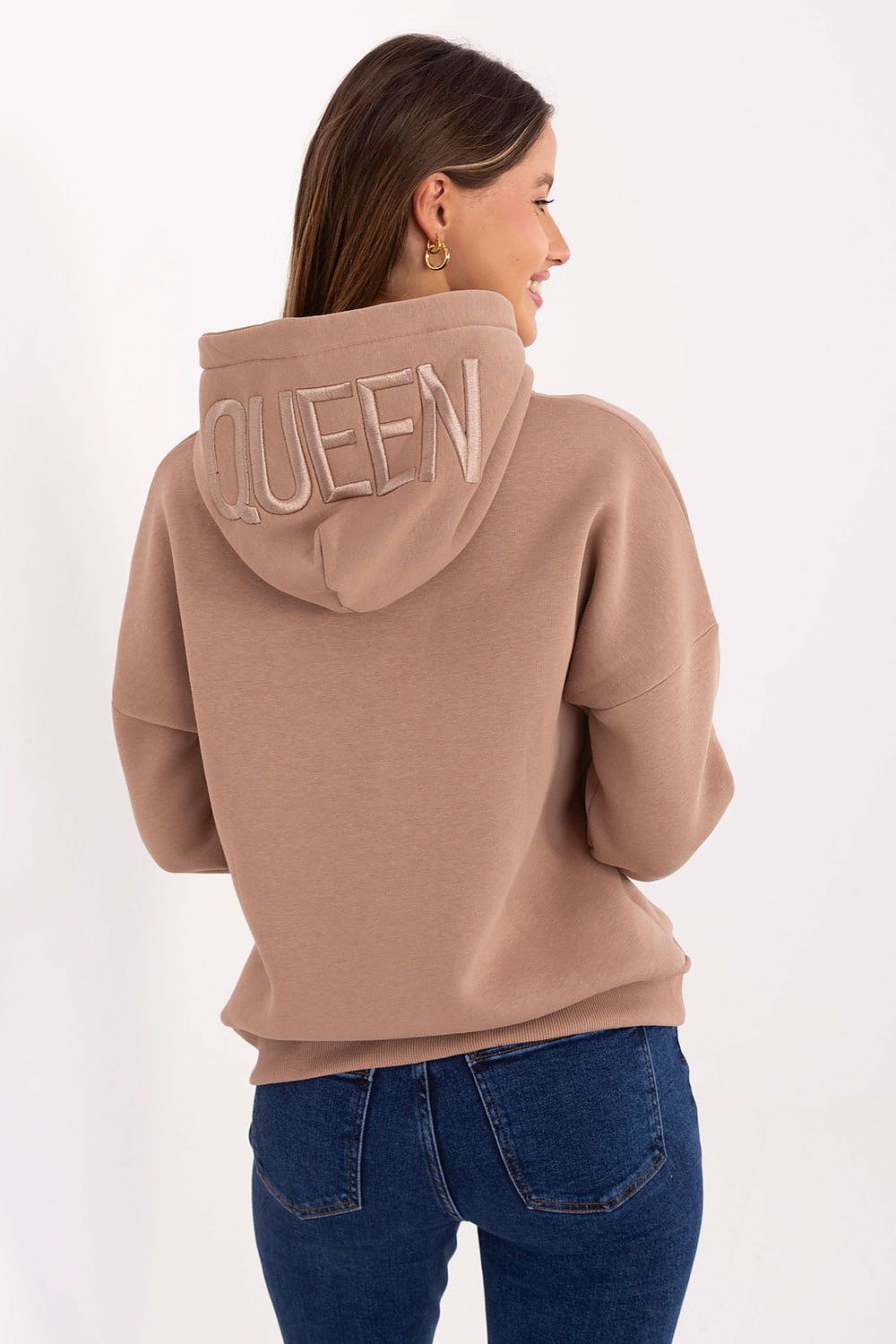 Sweater model 220404 Relevance