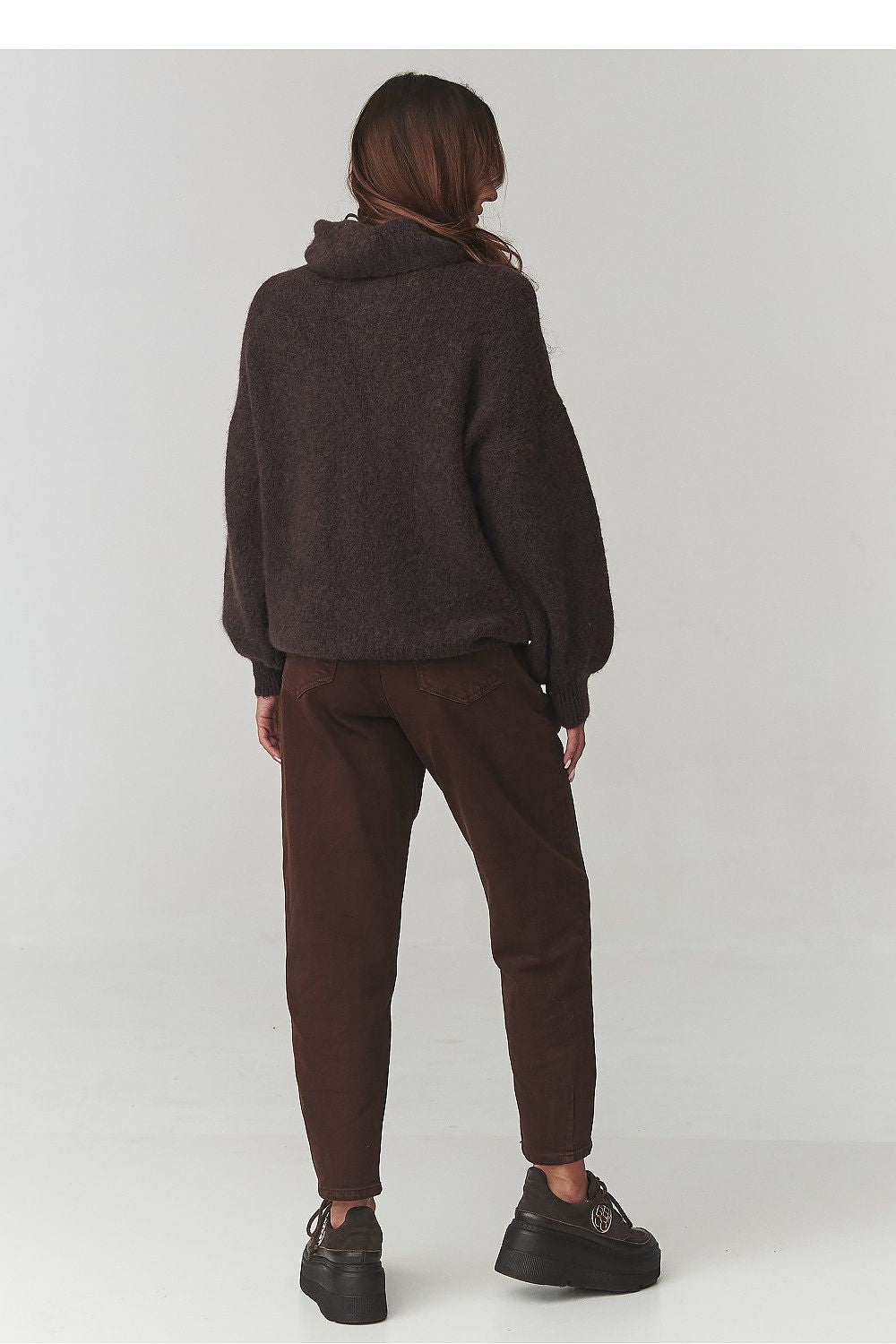 Rollkragenpullover model 220794 Makadamia