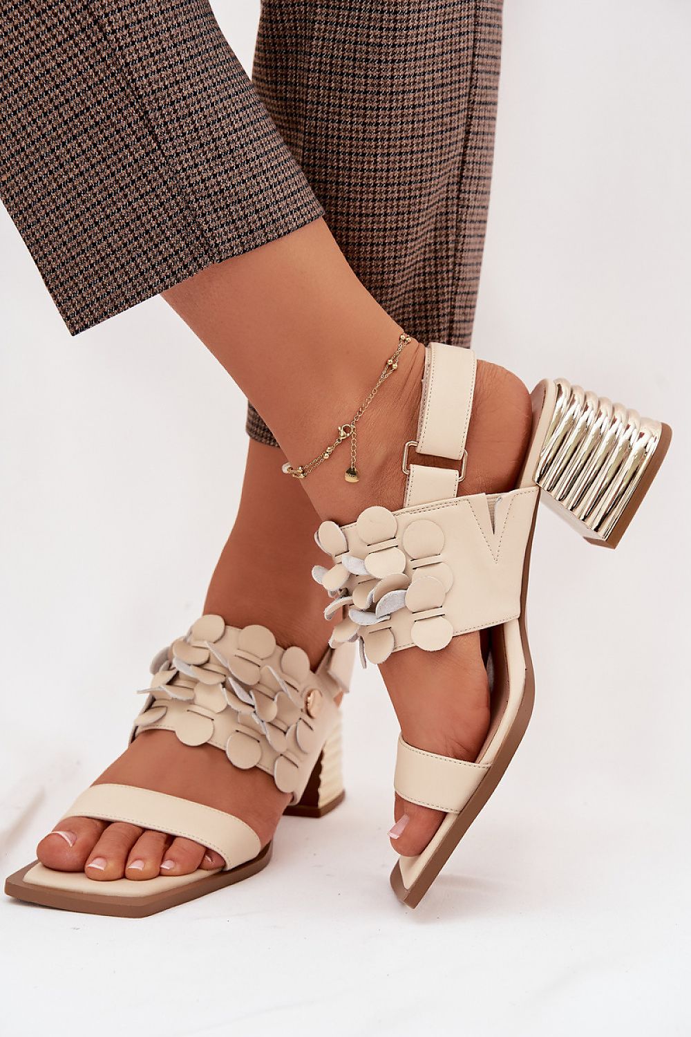Sandalen mit Absatz model 225349 Step in style