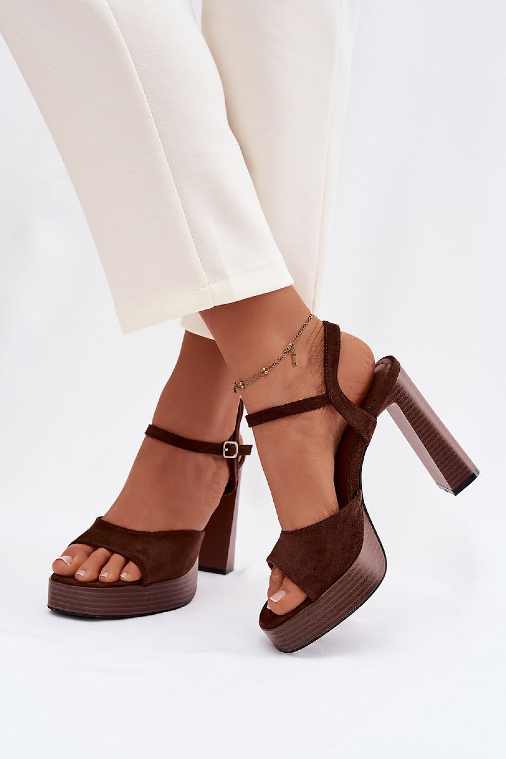 Sandalen mit Absatz model 226119 Step in style