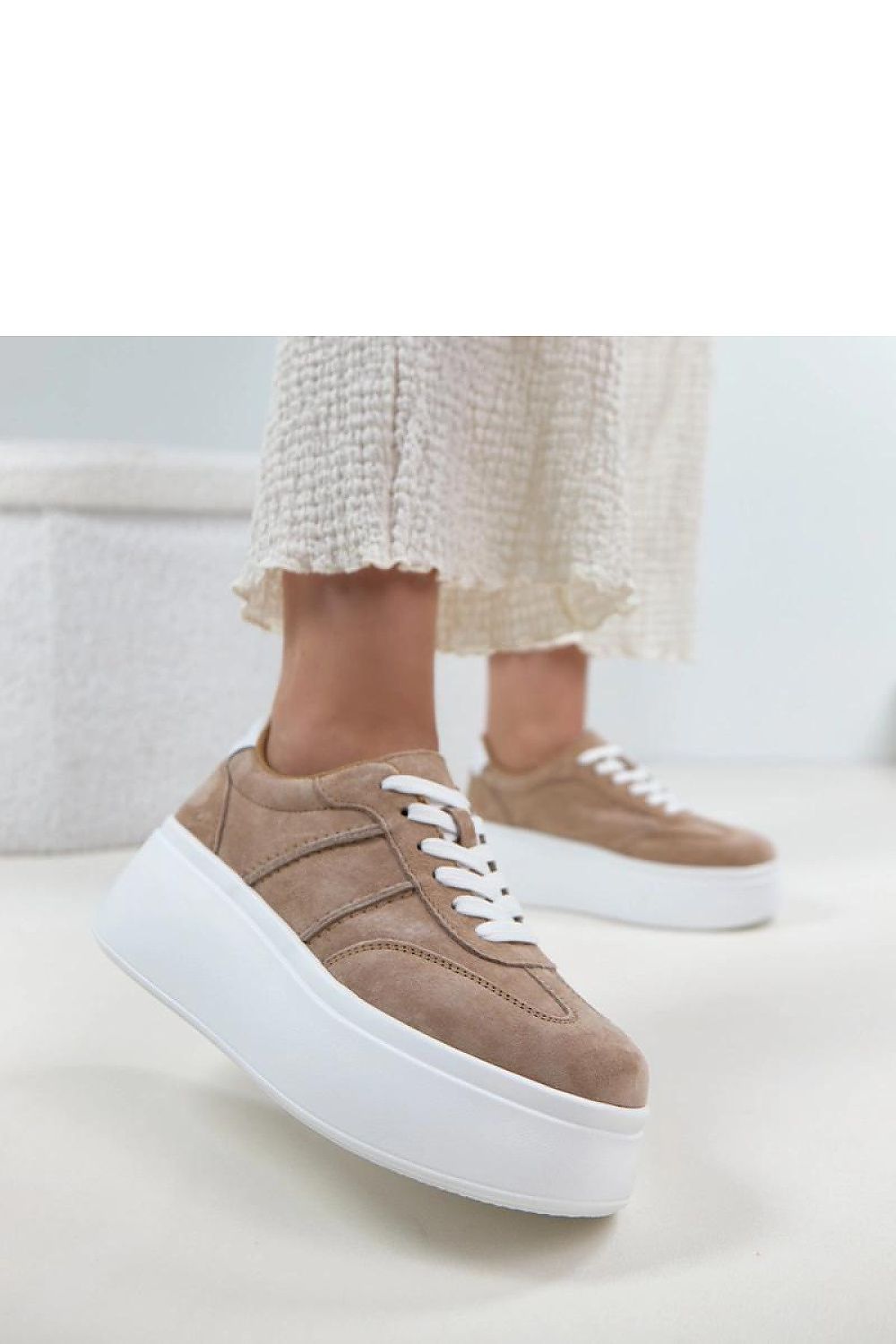 Sportliche Schuhe auf Plattform model 226587 Solea