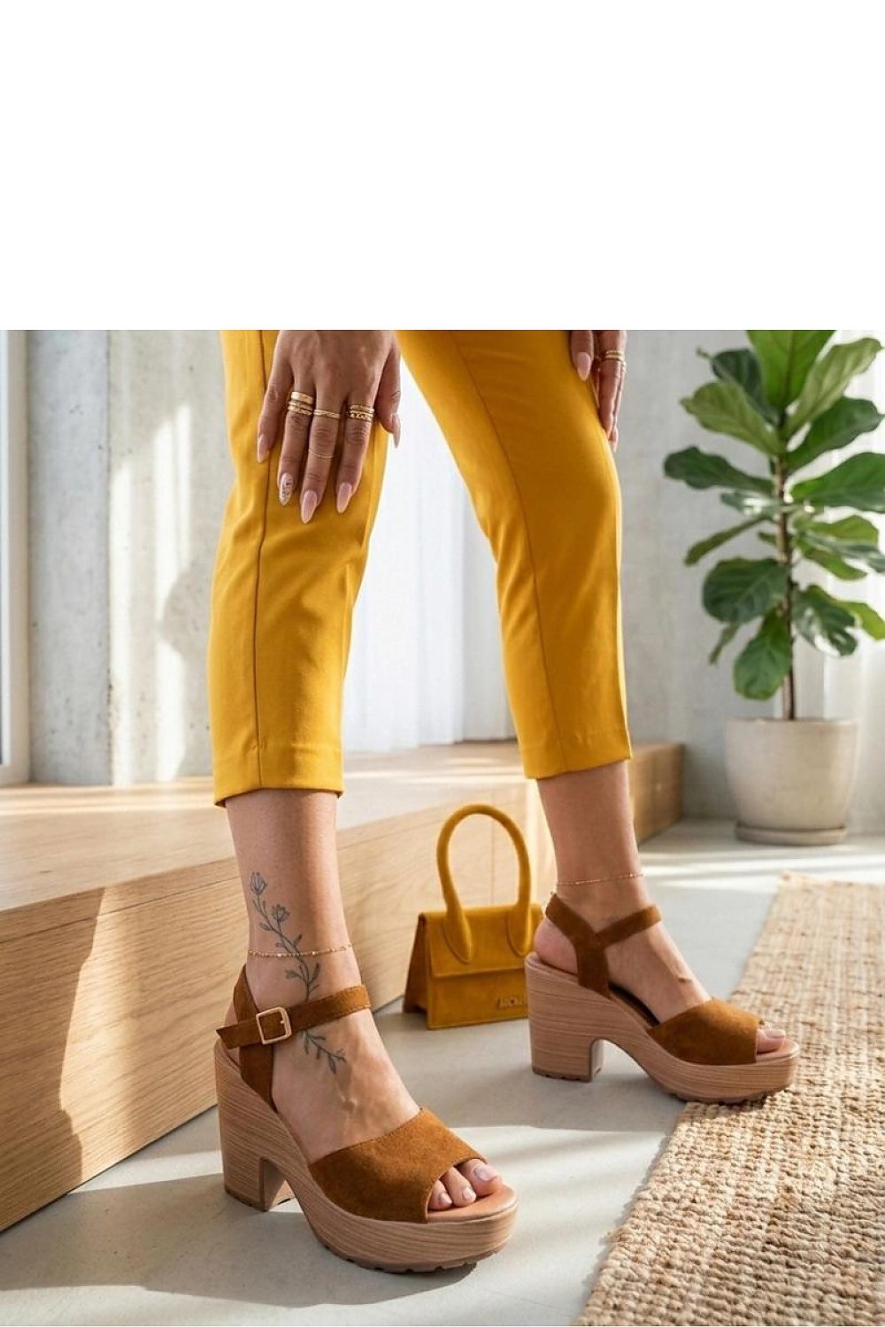 Sandalen mit Absatz model 229781 Solea