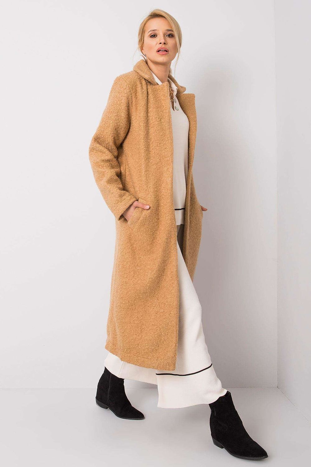 Mantel model 172478 Rue Paris