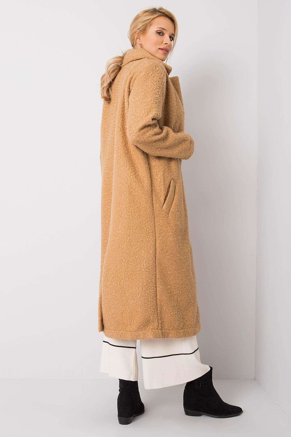 Mantel model 172478 Rue Paris