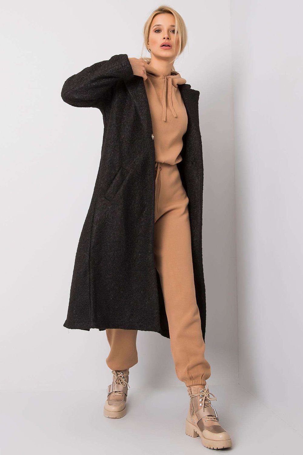 Mantel model 172479 Rue Paris