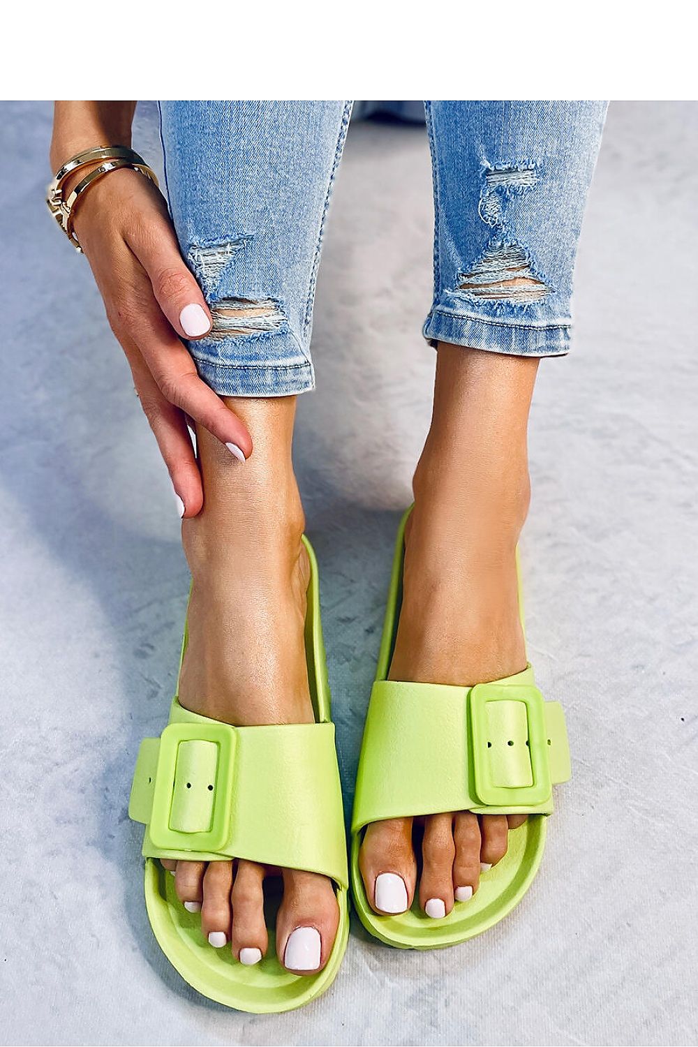 Pantoletten model 180573 Inello