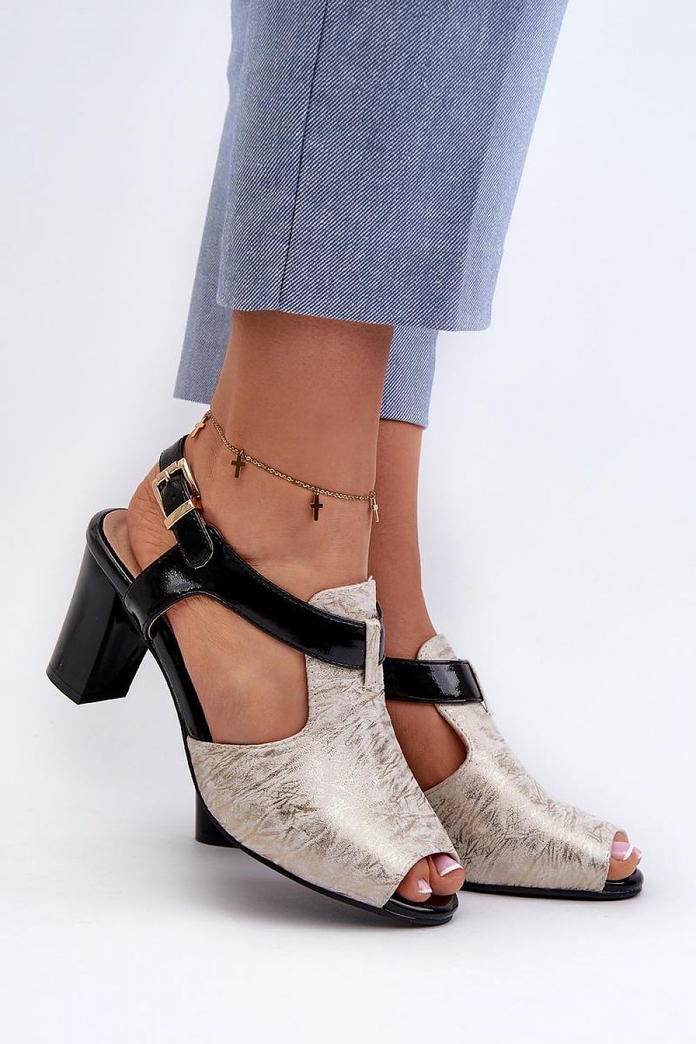  Pantoletten model 196230 Step in style 