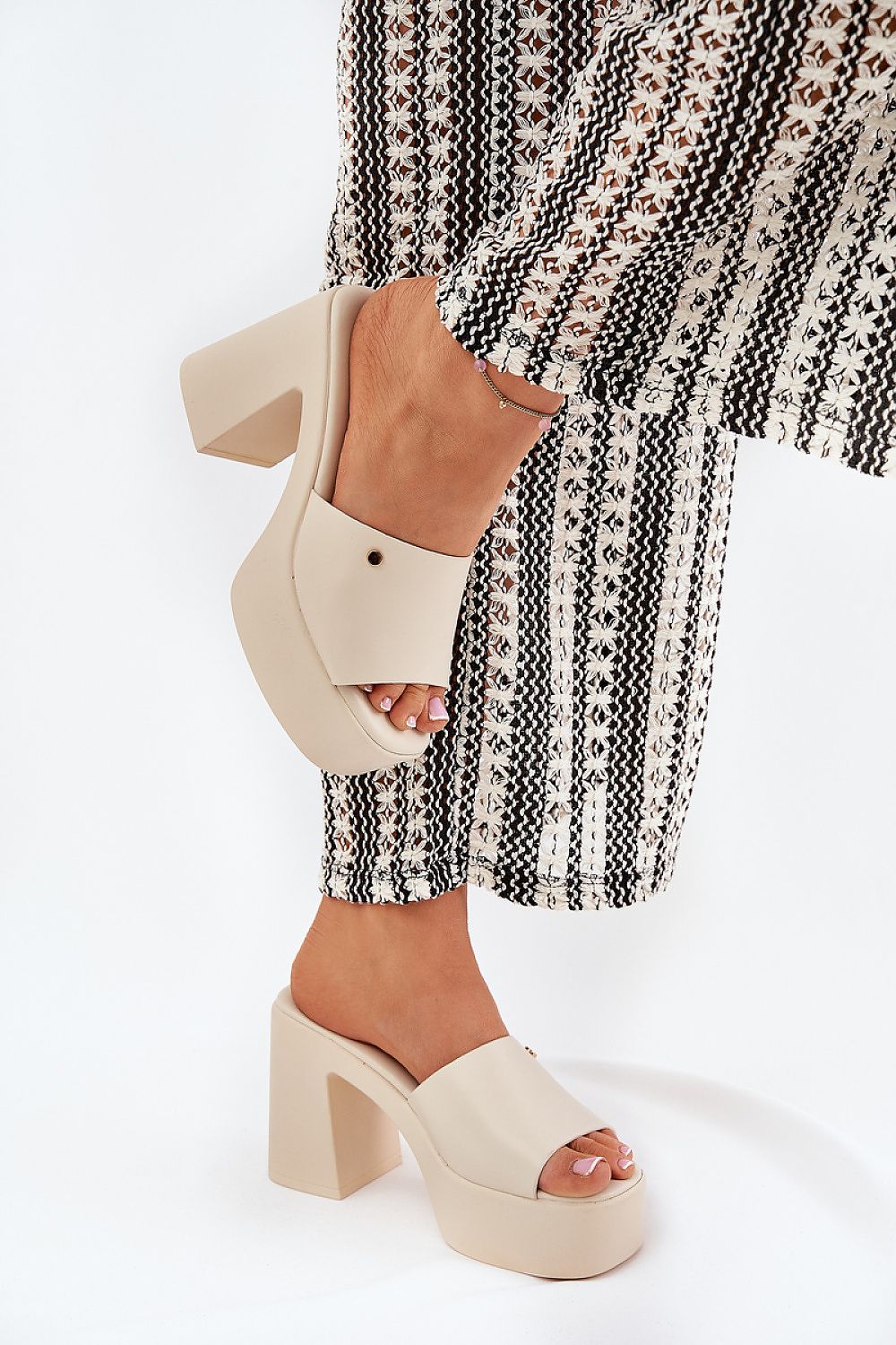  Pantoletten model 209943 Step in style 