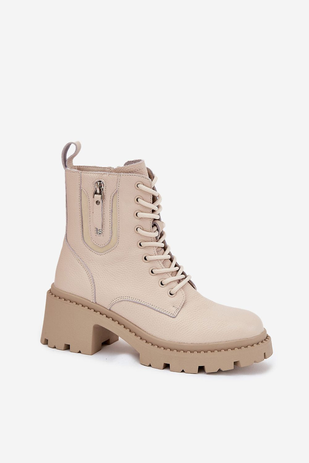  Boot model 216826 Step in style 