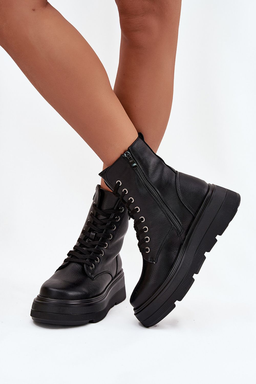  Boot model 217810 Step in style 
