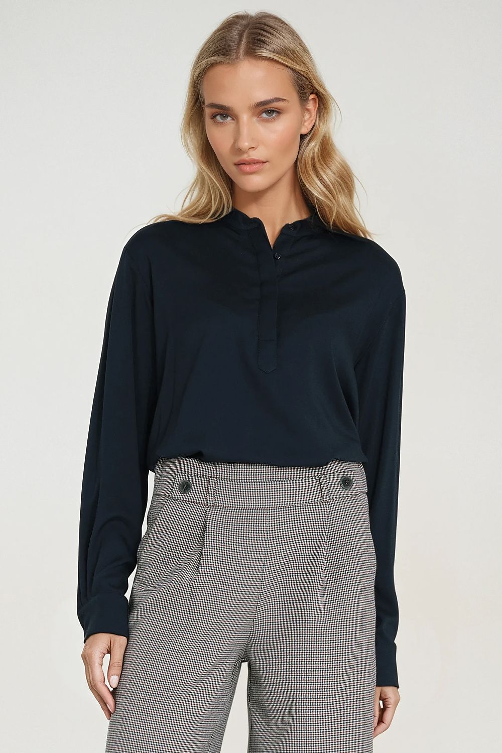  Bluse model 219775 Nife 