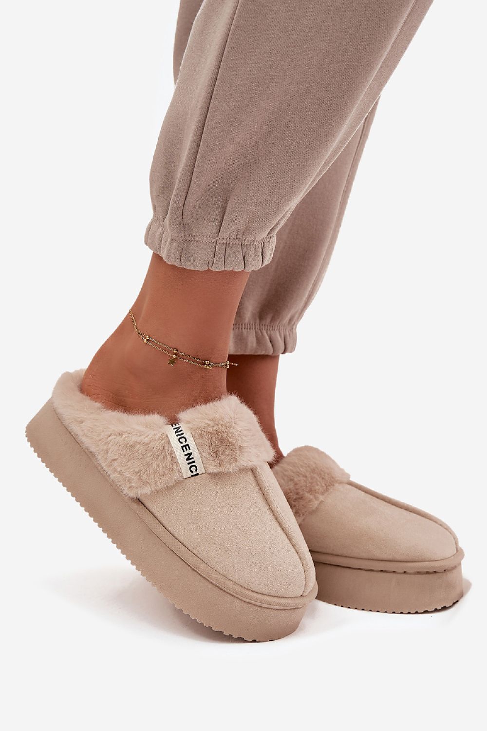  Pantoffeln model 220537 Step in style 