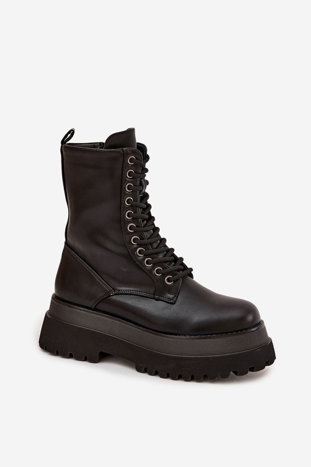  Boot model 221133 Step in style 