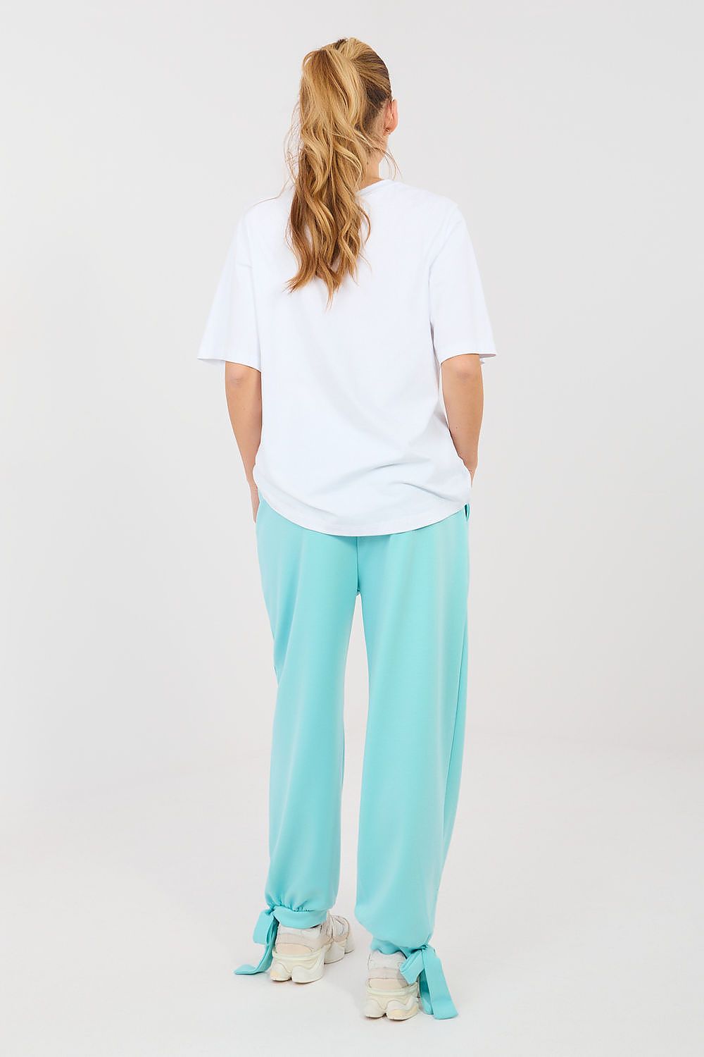  Sportanzug Hosen model 223468 Italy Moda 