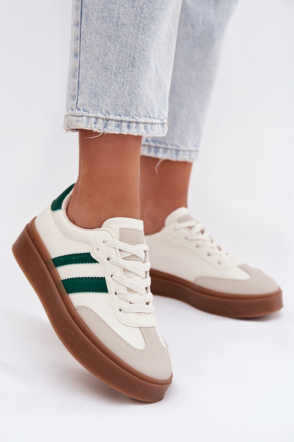  Sportliche Schuhe auf Plattform model 223876 Step in style 