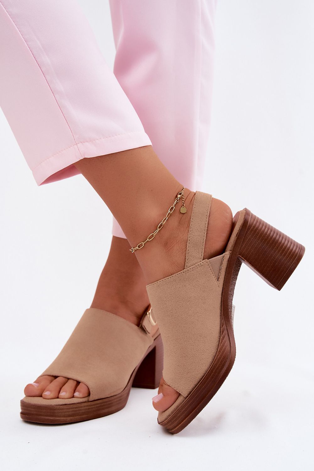  Sandalen mit Absatz model 227915 Step in style 