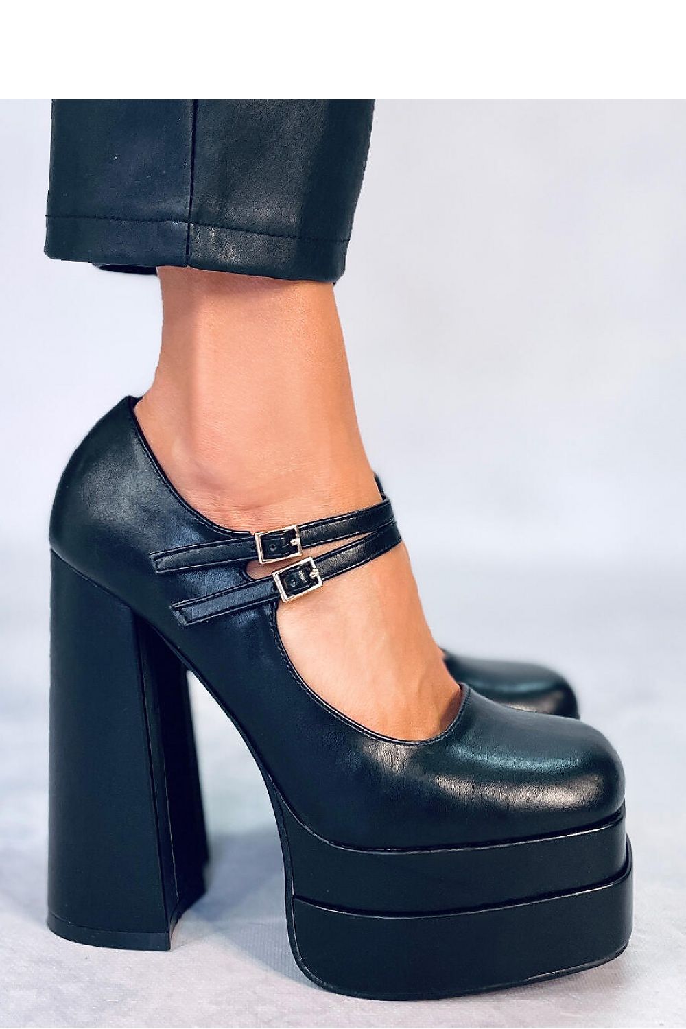  Plateaupumps model 176988 Inello 